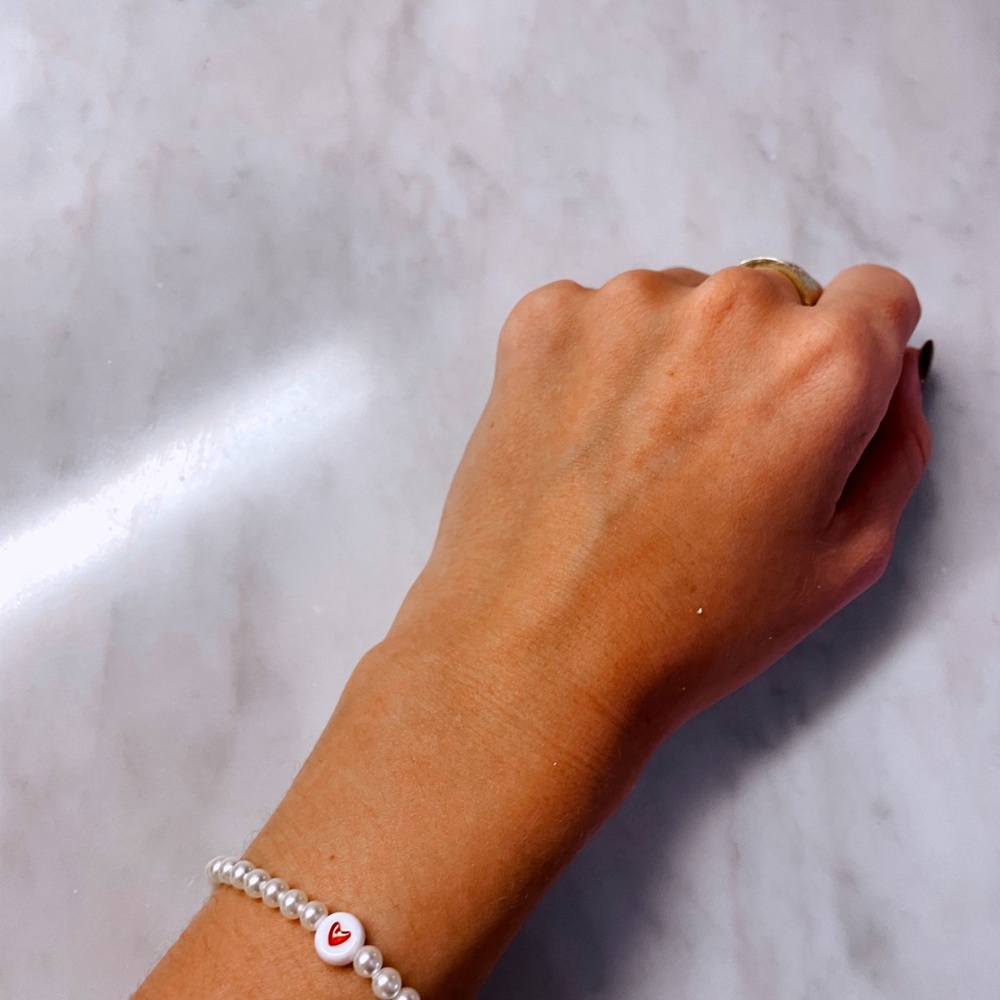 Pearl & heart 4 mm stackable bracelet from Gold and Honey jewelry - Picture 6 of 6